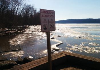 Hudson River warning sign in case you were thinking of swimming in ice water