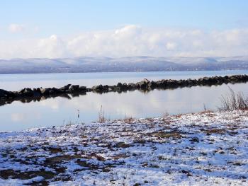 Hudson River winter view at Croton Landing Park.