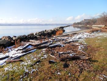 Hudson River winter view at Croton Landing Park.