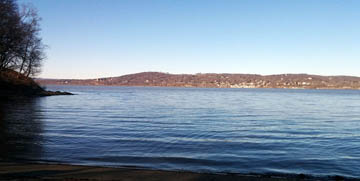 Croton Point Park © 2017 Peter Wetzel.