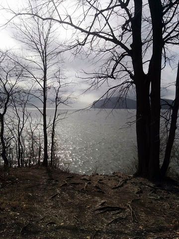 The tip of Croton Point Park © 2017 Peter Wetzel.