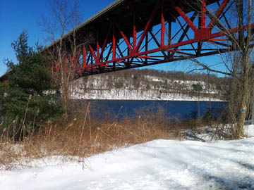 Taconic Parkway bridge over New Croton Reservoir © 2017 Peter Wetzel.