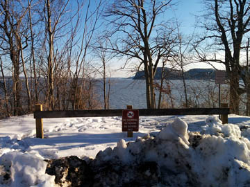 The tip of Croton Point Park © 2017 Peter Wetzel.