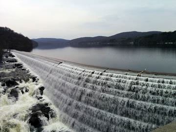 New Croton Dam © 2017 Peter Wetzel.